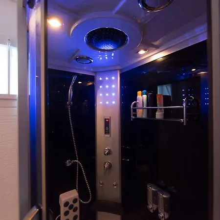 Ferienhuette Mit Aussensauna グロースアルル