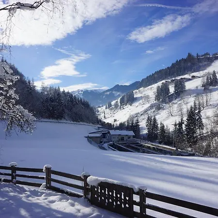 Nyaraló Privates Alpenchalet Mit Aussensauna