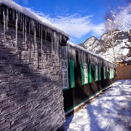 Privates Alpenchalet Mit Aussensauna Prázdninový dům *