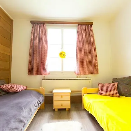 Privates Alpenchalet Mit Aussensauna Nyaraló